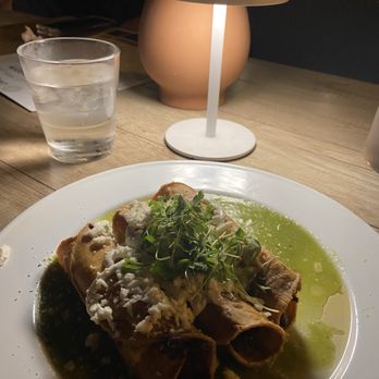 El Jardin Tequila Bar - Flautas de Pollo - Great Sauce and flavors - Mexican Near Me - San Jose, California El Jardin Tequila Bar - Flautas de Pollo - Great Sauce and flavors - Mexican Near Me - San Jose, California