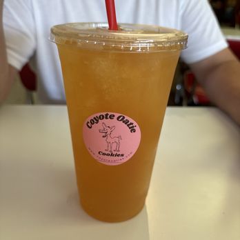 Coyote Oaties - Regular Arnold Palmer 32 oz. - Desserts Near Me - Glendale, Arizona