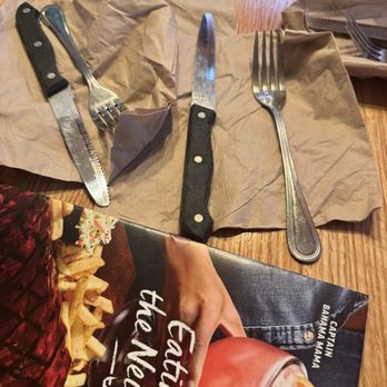 Applebee's Grill + Bar - Sports Bars Near Me - Chula Vista, California