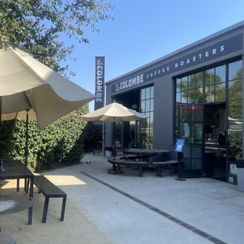 La Colombe - La Colombe outdoor seating - Coffee Roasteries Near Me - Los Angeles, California La Colombe - La Colombe outdoor seating - Coffee Roasteries Near Me - Los Angeles, California