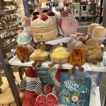 Mole Hole Cottage - Gift Shops Near Me - Solvang, California
