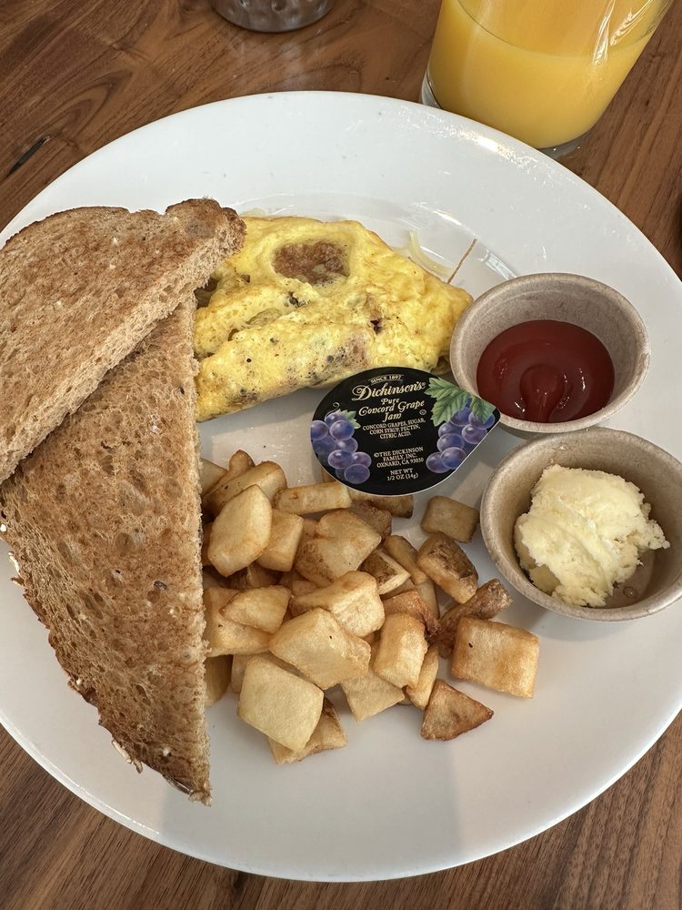 THE DRAFTING TABLE COCKTAILS & KITCHEN Updated September 2024 32