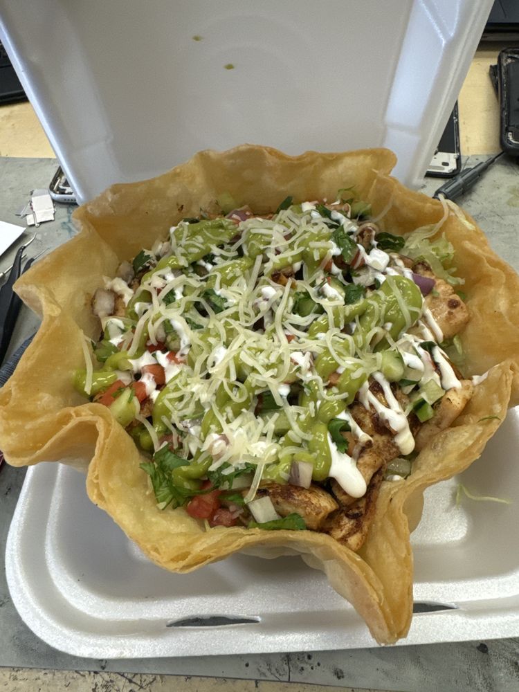 Mariscos el Piporro sinaloense