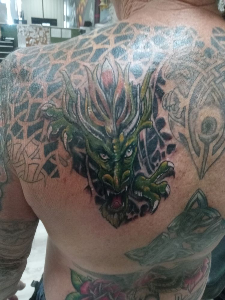 Custom Creations Tattoo Logo