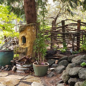 Camaraderie Cellars - Adorable garden setting - Wineries Near Me - Port Angeles, Washington
