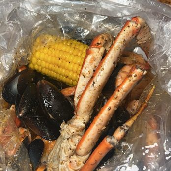 Shake Shake Seafood Monroe - Mussels, corn, crab legs - Seafood Near Me - Monroe, North Carolina