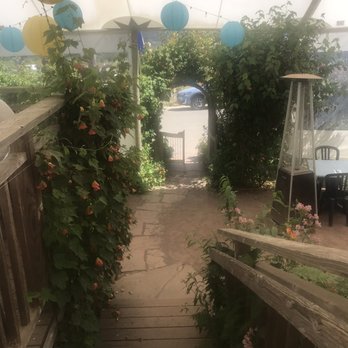 Mendocino Cafe - Steps to more outdoor eating - Cafes Near Me - Mendocino, California