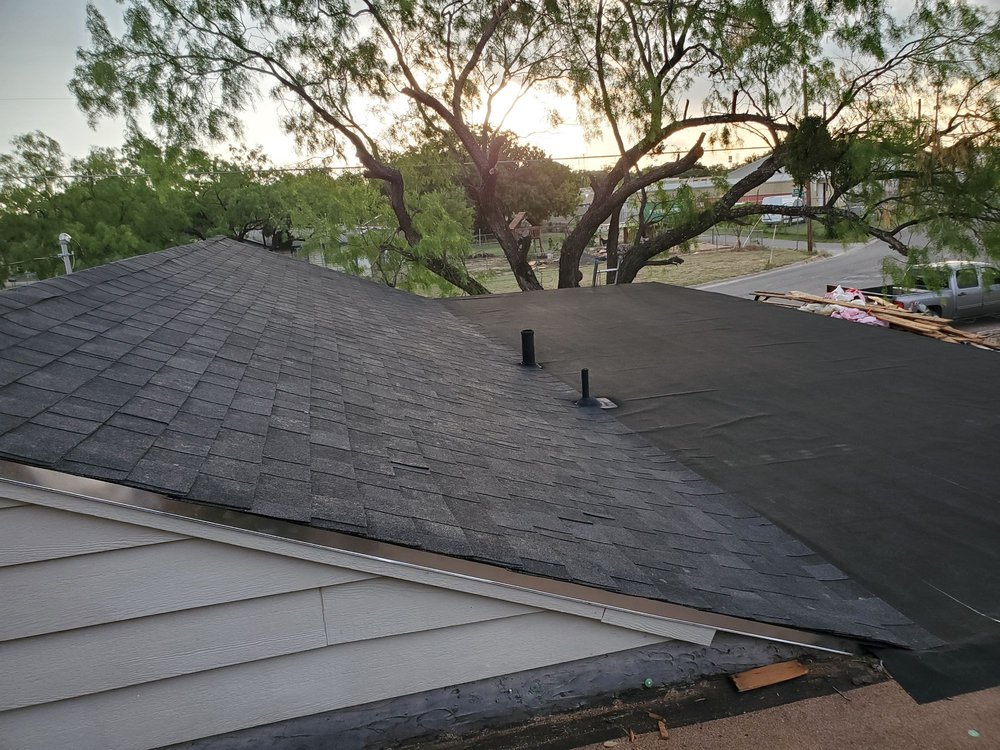 Slide of L&W Roofing