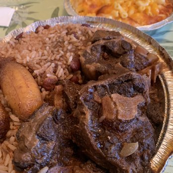 Jamaican Flavors - Oxtail plate and Mac n cheese - Bakeries Near Me - Jamaica, New York