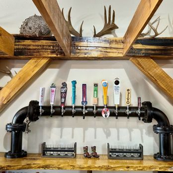 Backwoods Bar & Grill - Bars Near Me - McGregor, Iowa