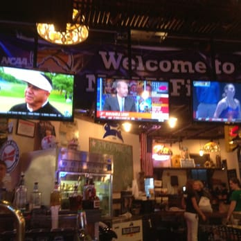 Jenkins Deli - TVs are in the back of bar where they should be, finally - American Near Me - Cleveland, Tennessee