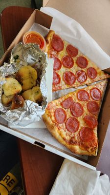 Famous Famiglia by null