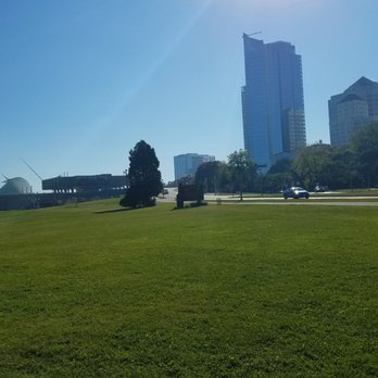 Veteran's Park - Parks Near Me - Milwaukee, Wisconsin