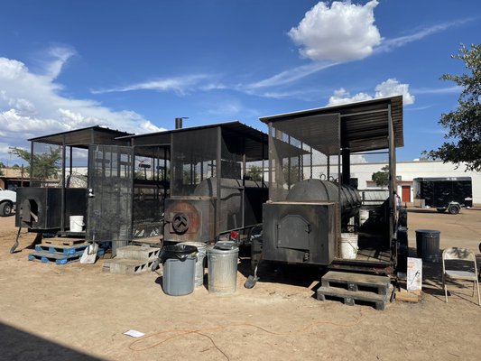 Desert Oak Barbecue by null