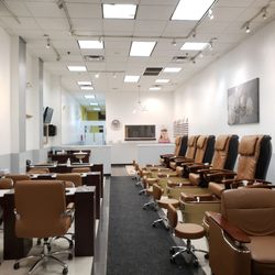 Lavish Nail Spa