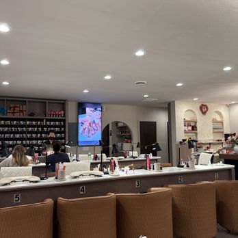 M Nail Boutique - Nail Salons Near Me - Cicero, New York