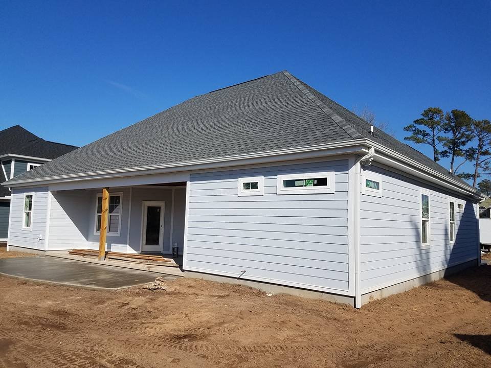 Slide of Extreme Seamless Gutters