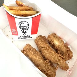 3 pc tenders with fries