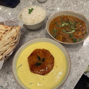 Noor Indian Fusion Kitchen - Pineapple Korma and Chicken Changezi - Indian Near Me - Berkeley, California Noor Indian Fusion Kitchen - Pineapple Korma and Chicken Changezi - Indian Near Me - Berkeley, California