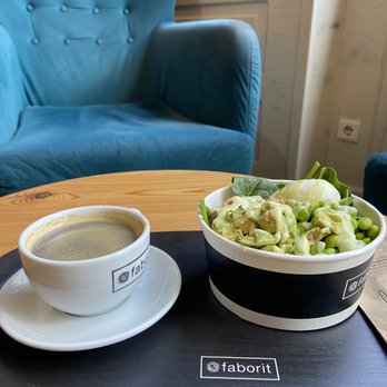 Faborit - Small Build Your Own salad and Americano - Cafeteria Near Me - Madrid, M Faborit - Small Build Your Own salad and Americano - Cafeteria Near Me - Madrid, M