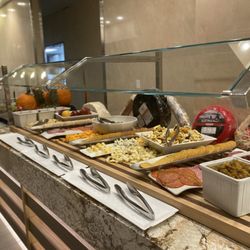 Toucan Charlie's Buffet & Grille - So many choices