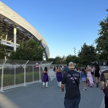 SoFi Stadium - Stadiums & Arenas Near Me - Inglewood, California SoFi Stadium - Stadiums & Arenas Near Me - Inglewood, California