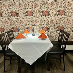 Mr. Tandoor - Table seating
