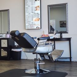 JS Ibrows and Spa - Client chair