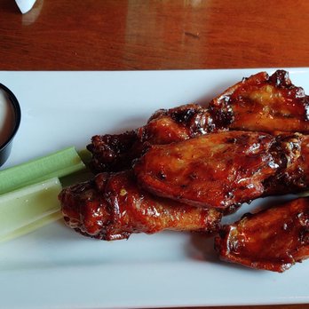 Geddy's - Smoked wings - Seafood Near Me - Bar Harbor, Maine