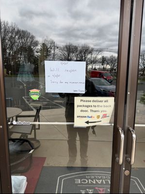 Yankee Fireplace Grill & Patio