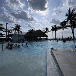 Compass Hotel Anna Maria Sound by Margaritaville - Pool area