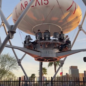 LIFTOFF Bar & Ride - 360 Views - Amusement Parks Near Me - Las Vegas, Nevada