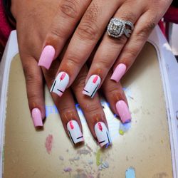 24/7 nails