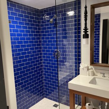 Angler's - Bathroom - Hotels Near Me - Miami Beach, Florida