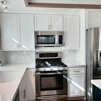 Casanueva Remodeling & Design - White kitchen cabinets - General Contractors Near Me - Riverside, California Casanueva Remodeling & Design - White kitchen cabinets - General Contractors Near Me - Riverside, California