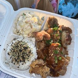 Garlic chicken plate with white rice and mac salad Garlic chicken plate with white rice and mac salad