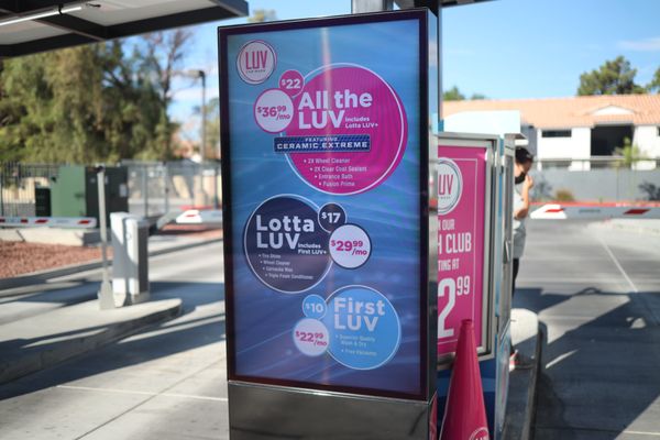 LUV CAR WASH - Updated March 2026 - 47 Photos & 36 Reviews - 1630 W