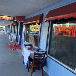 Carino's Northern Italian Cuisine - Entrance