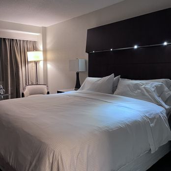 The Westin Waltham Boston - King Bed - Hotels Near Me - Waltham, Massachusetts