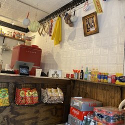 Regina's Grocery
