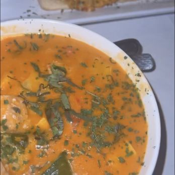 Sol Grill - Garlic Bread and Small Ahi Chowder - New American Near Me - Newport Beach, California