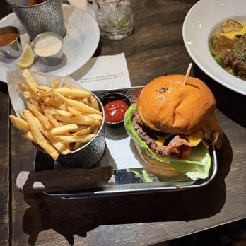 Bucket & Rope - MIla's Burger - Cocktail Bars Near Me - Dallas, Texas Bucket & Rope - MIla's Burger - Cocktail Bars Near Me - Dallas, Texas