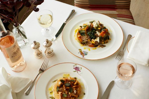 Oscar Bar & Restaurant by null