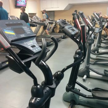 YMCA Notre-Dame-de-Grâce - Cardio room. - Gyms Near Me - Montreal, Quebec YMCA Notre-Dame-de-Grâce - Cardio room. - Gyms Near Me - Montreal, Quebec