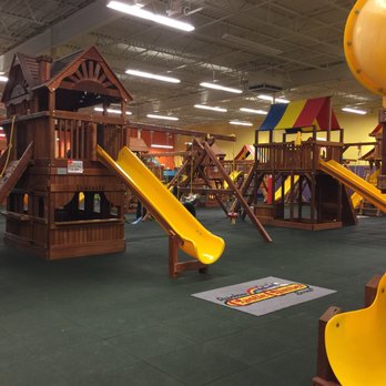 Run Jump-n-Play - Amusement Parks Near Me - Blue Ash, Ohio Run Jump-n-Play - Amusement Parks Near Me - Blue Ash, Ohio