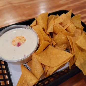 Osito’s Tacos & Tortas - a basket of tortilla chips and dip - Mexican Near Me - Cornelius, North Carolina Osito’s Tacos & Tortas - a basket of tortilla chips and dip - Mexican Near Me - Cornelius, North Carolina