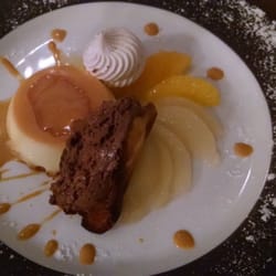 Le 5 - Assortiment de desserts maison.