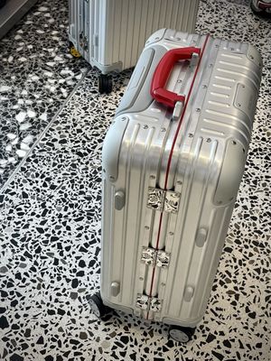 RIMOWA by null