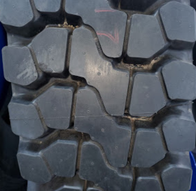 Texas Truck Parts & Tires Logo