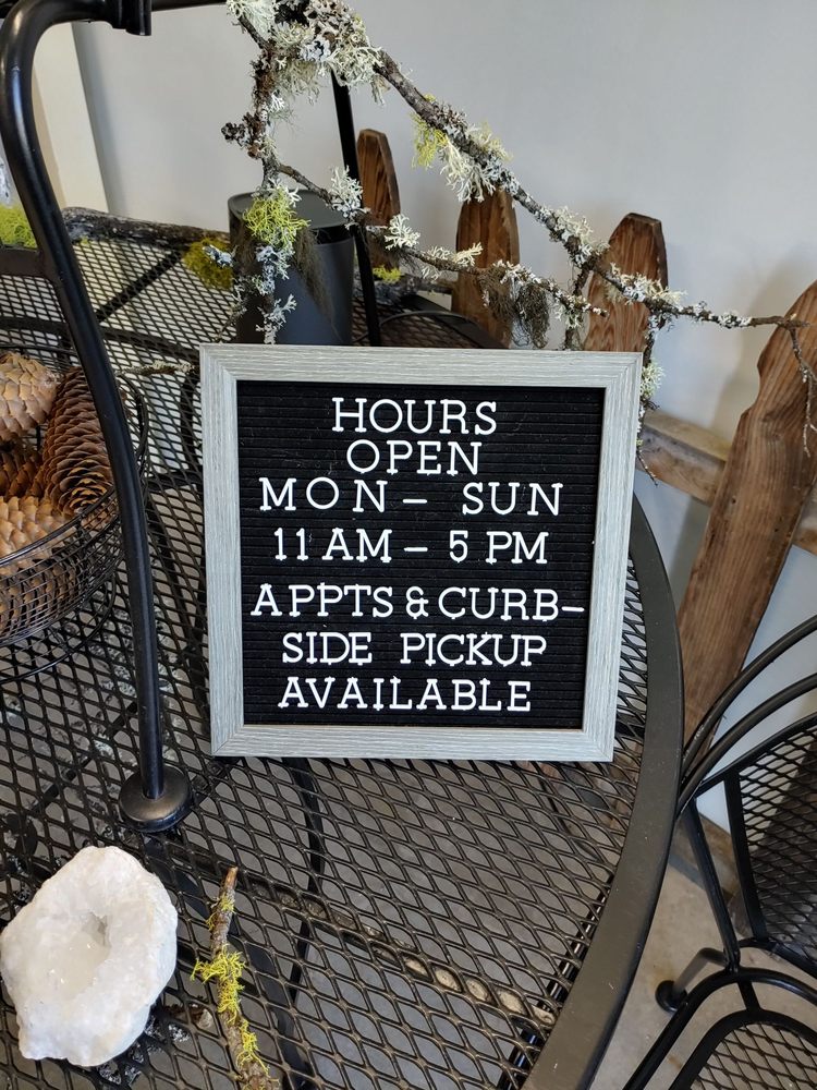 THE DAHLIA Updated September 2024 23 Photos 111 NW 2nd, Canby